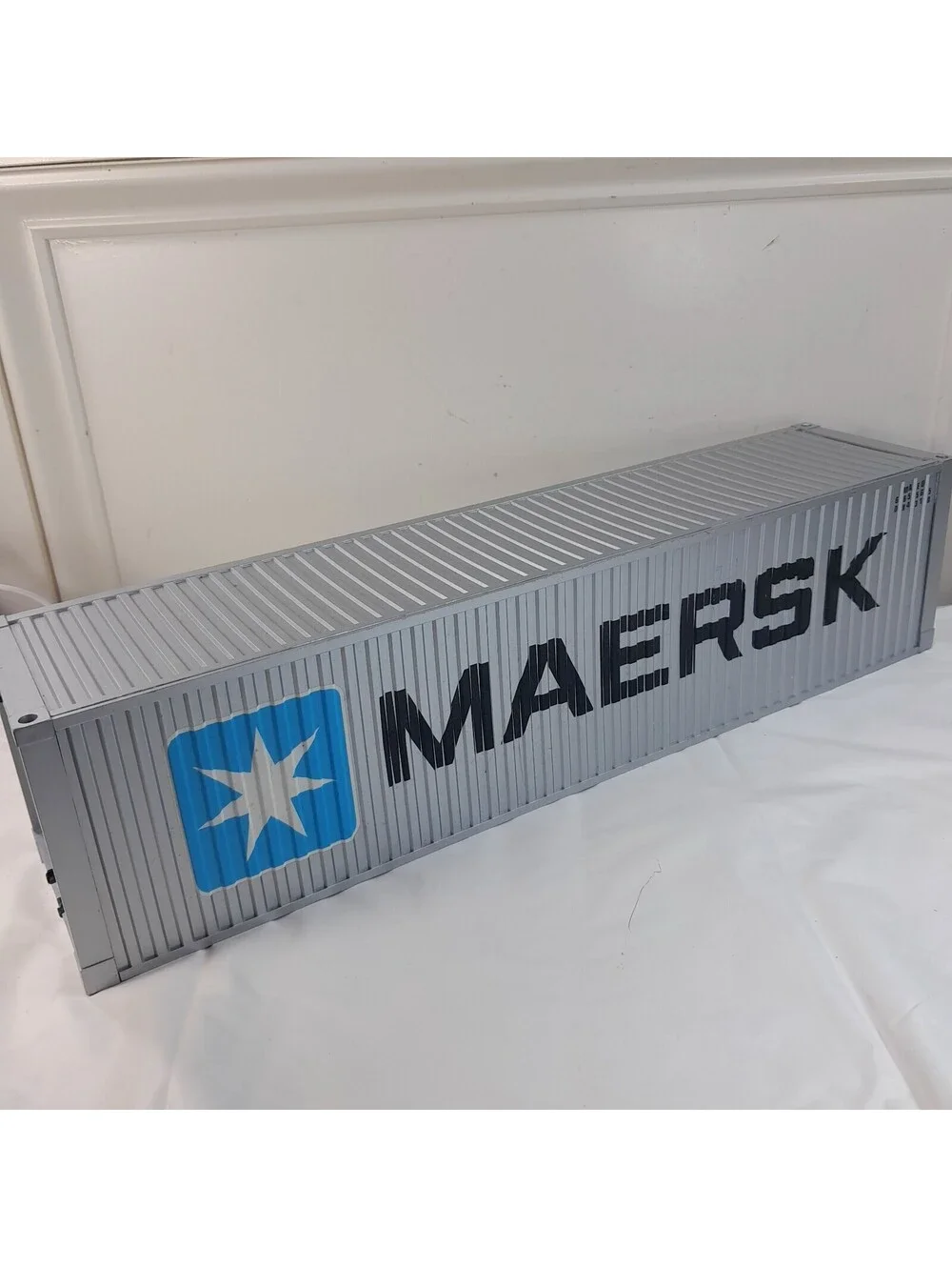 USA Trains MAERSK Intermodal Container G Gauge Scale Ribbed Side plastic train